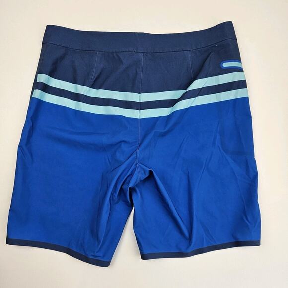 Vineyard‎ Vines Board Shorts Men's 33 Bay Ridge Striped Tech Swim Trunks Unlined - Picture 3 of 8